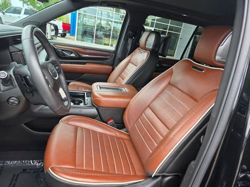 Used 2024 GMC Yukon XL Denali Ultimate AWD/4WD image 27