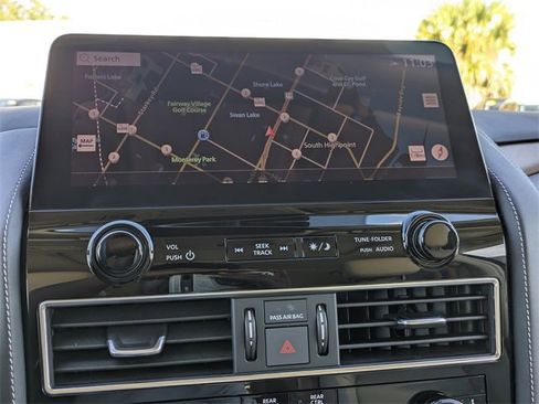 Used 2024 Nissan Armada SL w/ Captain's Chairs Package image 24