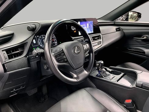 Used 2025 Lexus ES 300h w/ Premium Package FWD image 18