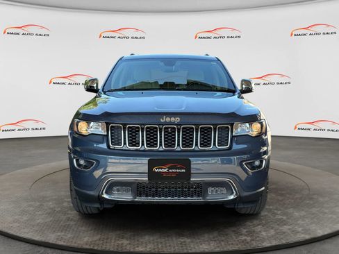 Used 2019 Jeep Grand Cherokee Limited AWD/4WD image 3