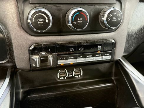 Used 2021 RAM 2500 Big Horn w/ Level 1 Equipment Group image 24