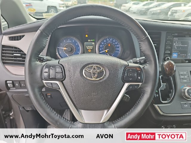 Used 2018 Toyota Sienna Limited FWD image 13