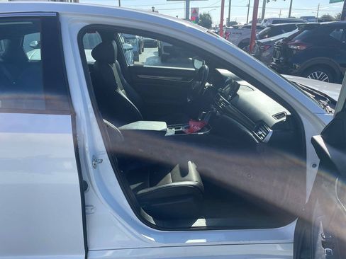 Used 2020 Honda Accord Sport image 2