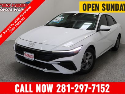 Used 2025 Hyundai Elantra SE