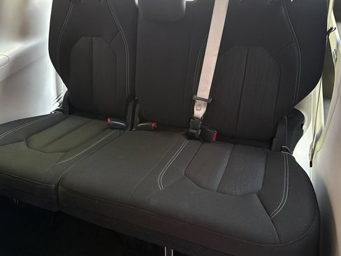 Used 2023 Chrysler Voyager LX FWD image 15