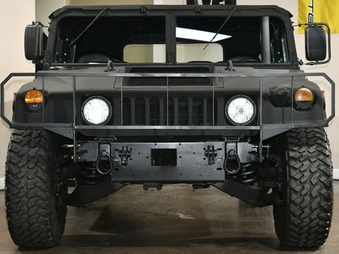 Used 1990 HUMMER H1 image 1
