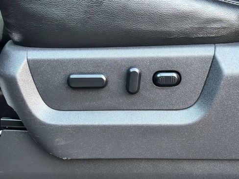 Used 2016 Ford F350 Lariat w/ Chrome Package image 20