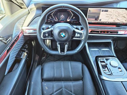 Used 2023 BMW 760i xDrive image 10