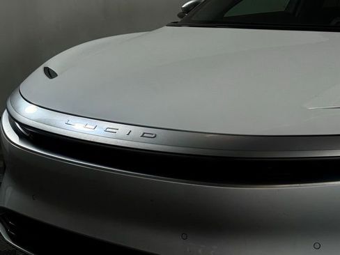 Used 2022 Lucid Air Grand Touring image 12