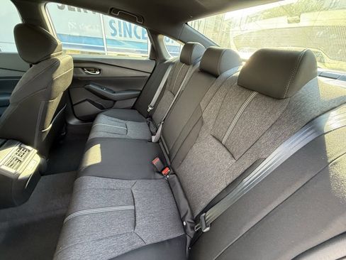 Used 2025 Honda Accord Sport image 29