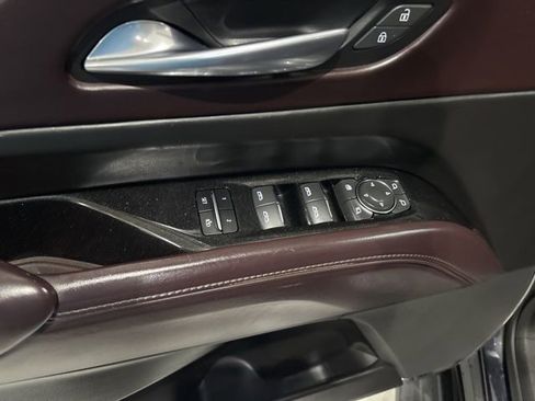 Used 2022 Cadillac Escalade ESV Premium Luxury Platinum image 15