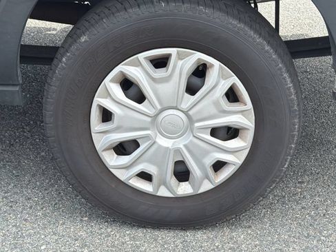 Used 2024 Ford Transit 350 XLT RWD image 19