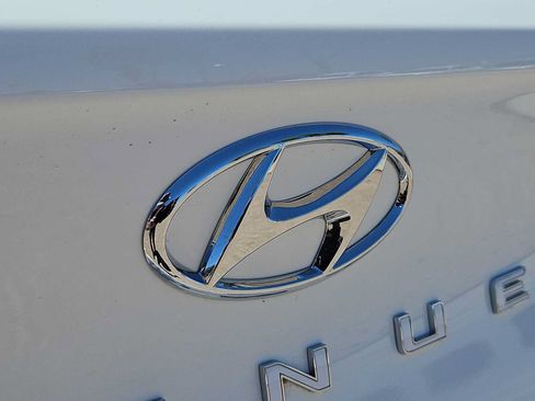 Used 2026 Hyundai Venue SEL FWD image 11