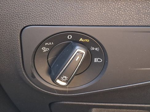 Used 2022 Volkswagen Tiguan SEL R-Line image 24