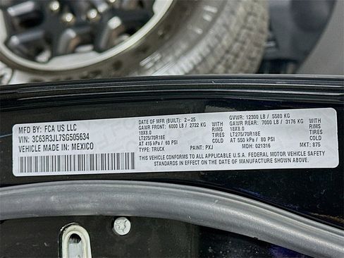 Used 2025 RAM 3500 Laramie image 37