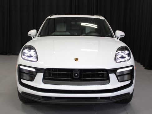 New 2026 Porsche Macan S image 10