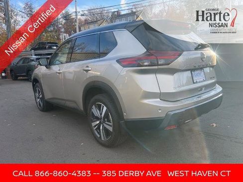 Certified 2025 Nissan Rogue SL image 3