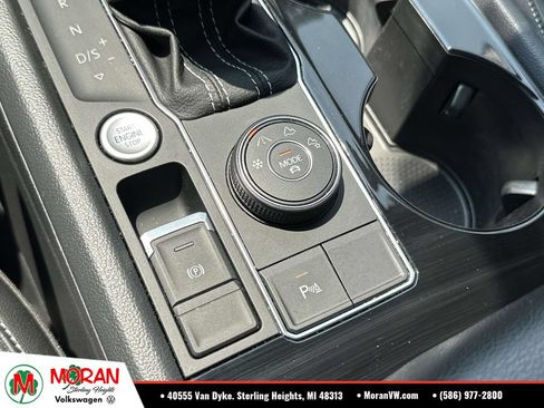 Certified 2023 Volkswagen Atlas SE w/ Panoramic Sunroof Package AWD/4WD image 32