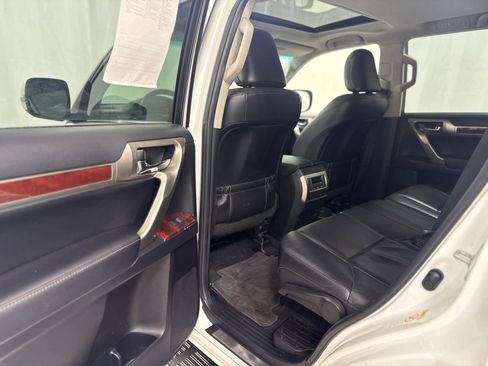 Used 2013 Lexus GX 460 Premium image 32