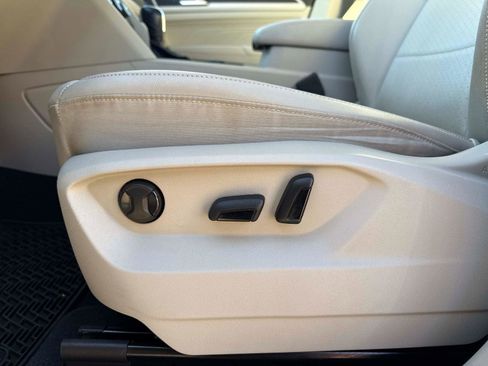 Certified 2022 Volkswagen Atlas SE image 21