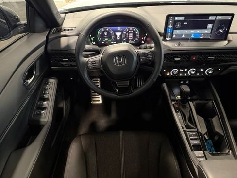 Used 2025 Honda Accord Sport image 18