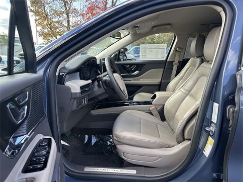 Certified 2022 Lincoln Corsair AWD w/ Equipment Group 101A image 19