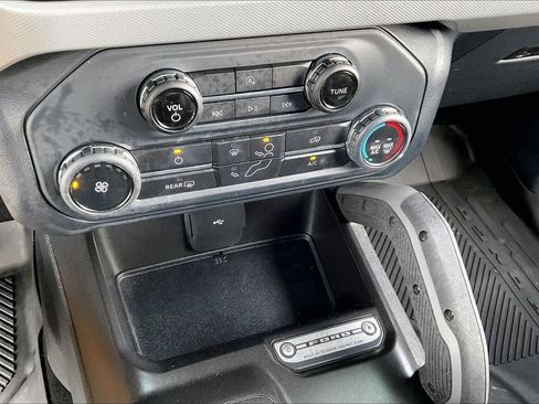 Used 2022 Ford Bronco Big Bend image 32