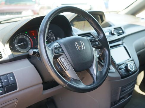 Used 2015 Honda Odyssey Touring Elite image 14