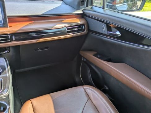 Certified 2023 Lincoln Nautilus Reserve AWD/4WD image 17