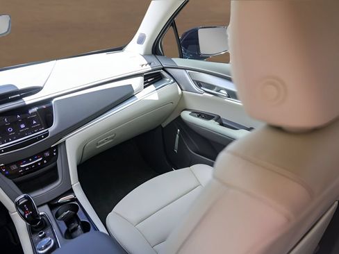 Certified 2026 Cadillac XT5 Premium Luxury w/ Driver Assist Package FWD image 28