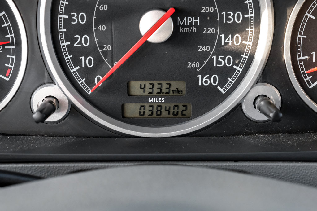 Used 2006 Chrysler Crossfire Limited RWD image 15