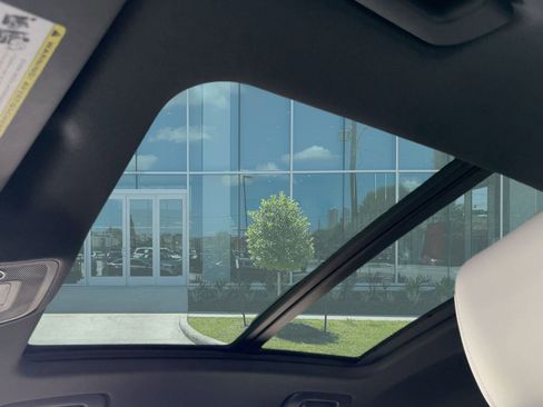 Used 2025 Audi Q3 2.0T Premium w/ Convenience Package image 16