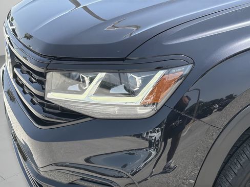 Used 2023 Volkswagen Atlas SEL R-Line AWD/4WD image 6