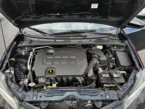 Used 2017 Toyota Corolla LE w/ Carpet Mat Package (TMS) FWD image 20