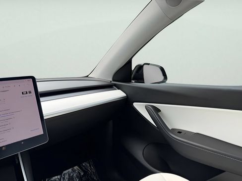Used 2020 Tesla Model Y Long Range AWD/4WD image 20