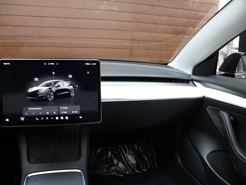 Used 2022 Tesla Model 3 image 35