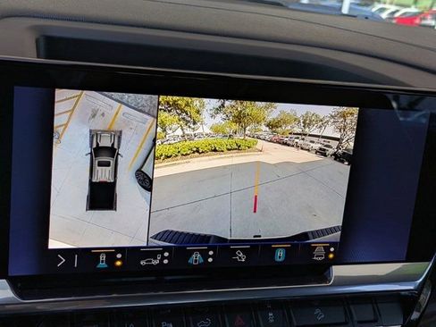 Used 2024 Chevrolet Silverado 2500 LTZ w/ LTZ Convenience Package image 28