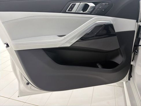 Certified 2024 BMW X6 xDrive40i w/ Executive Package image 10