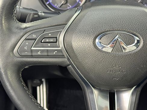 Used 2017 INFINITI Q60 3.0t Sport image 21