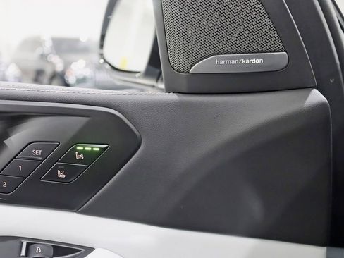 Used 2025 BMW X5 xDrive50e w/ M Sport Package image 32