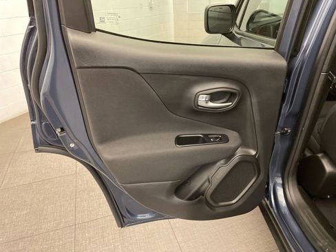 Certified 2021 Jeep Renegade Latitude AWD/4WD image 23