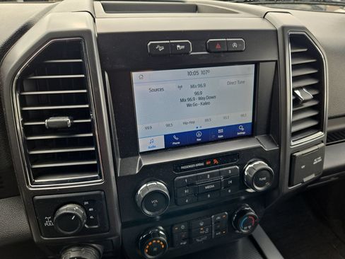 Used 2020 Ford F150 XLT w/ Equipment Group 302A Luxury AWD/4WD image 12