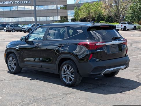 Certified 2022 Kia Seltos LX AWD/4WD image 3