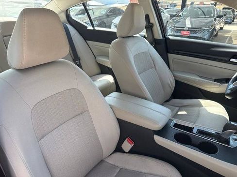 Certified 2025 Nissan Altima 2.5 SV FWD image 20
