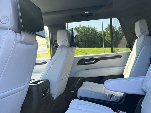 New 2025 Chevrolet Tahoe Premier image 16