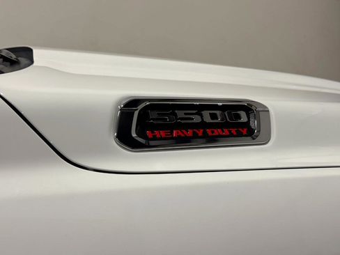 Used 2024 RAM 5500 SLT w/ Quick Order Package 2YG SLT AWD/4WD image 34