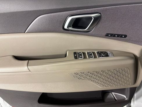 New 2026 Kia Carnival EX image 19