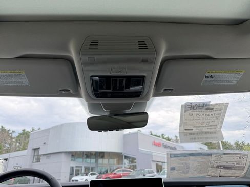 New 2026 Volkswagen Tiguan SE AWD/4WD image 35