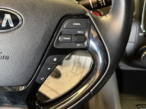 Used 2017 Kia Forte EX w/ EX Premium Plus Package image 10