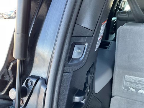 Used 2018 Toyota Sequoia Platinum image 48